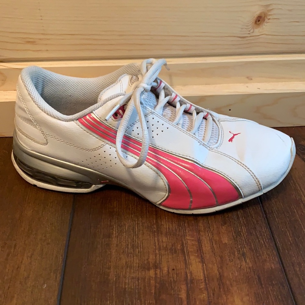 Puma athletic shoes women’s 9.5 pink and white
